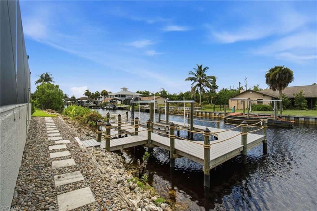 5531 Harborage Dr, Fort Myers, FL 33908 Photo