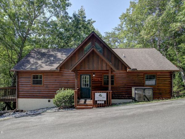 1617 Raccoon Den Way, Sevierville, TN 37862