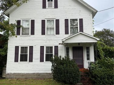 27 S Main Street , New Berlin, NY 13411