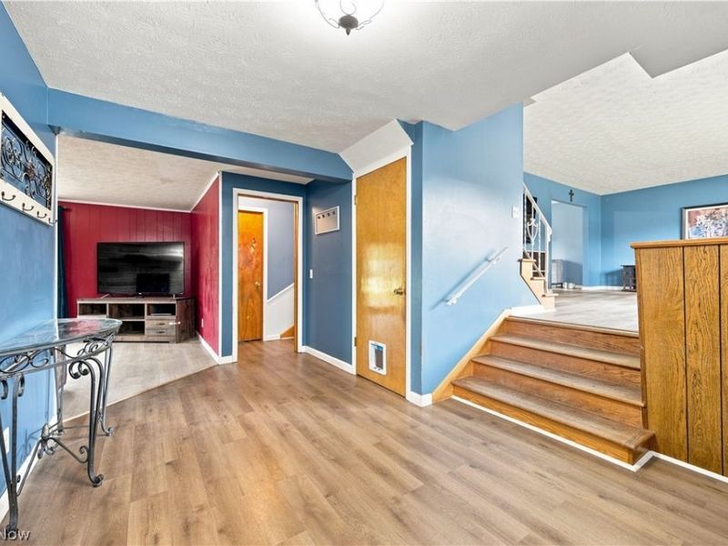 4837 leigh Avenue NW, Canton, OH 44709 Photo 2