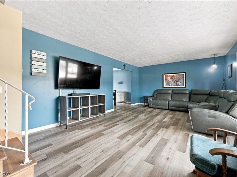 4837 leigh Avenue NW, Canton, OH 44709 Photo 4