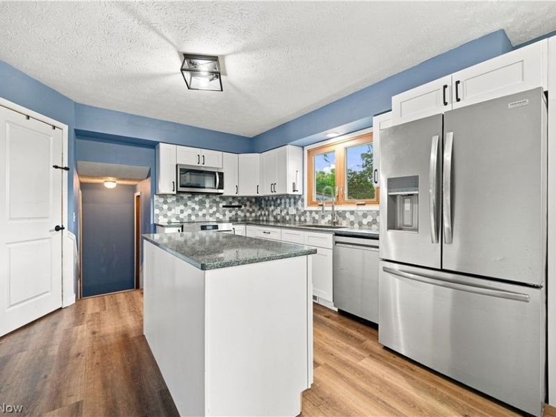 4837 leigh Avenue NW, Canton, OH 44709 Photo 9