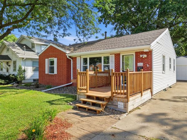 2903 48th Place, Des Moines, IA 50310