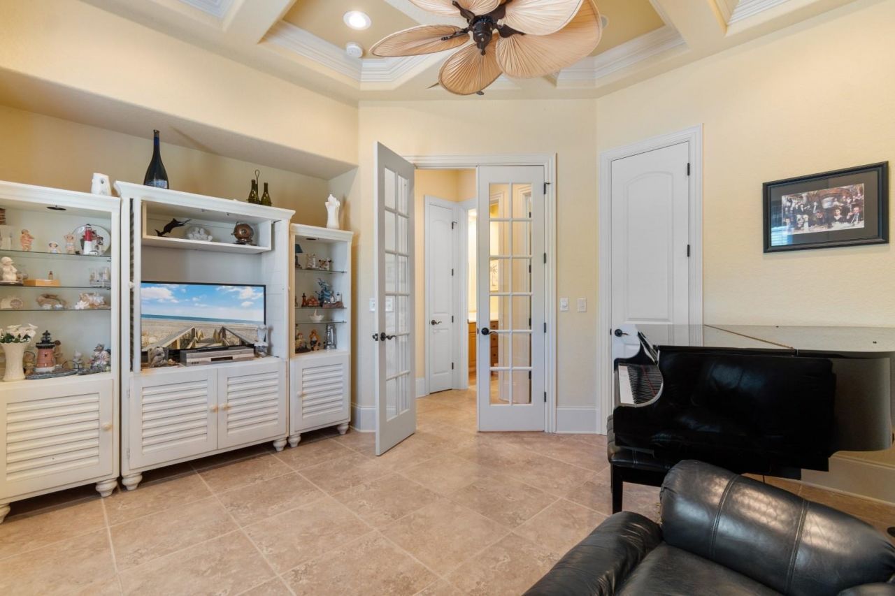 9891 Bellasera Circle Photo 23