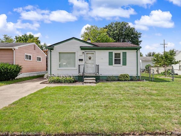 8024 Oak Street , Taylor, Mi 48180