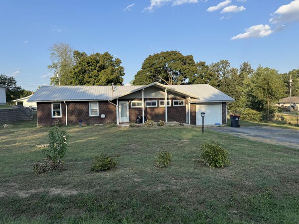 112 Billy Drive , Cassville, MO 65625