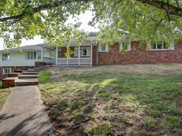 1508 S Essex Road , Springfield, MO 65809