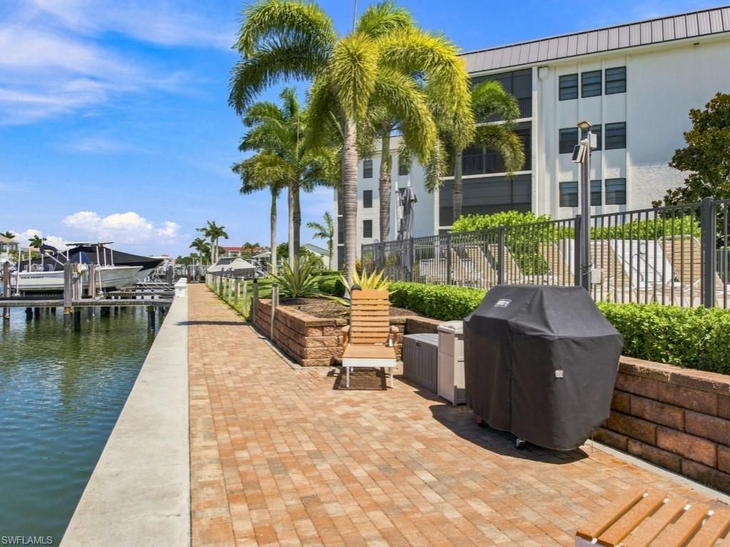 880 Huron Ct, Unit 307, Marco Island, FL 34145 Photo