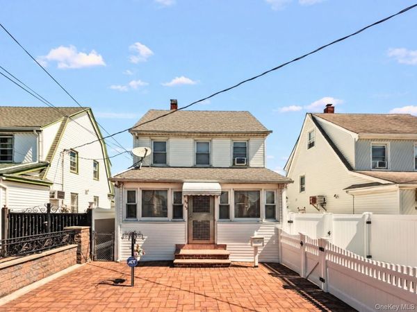 89-53 218th Place, Queens Village, NY 11427