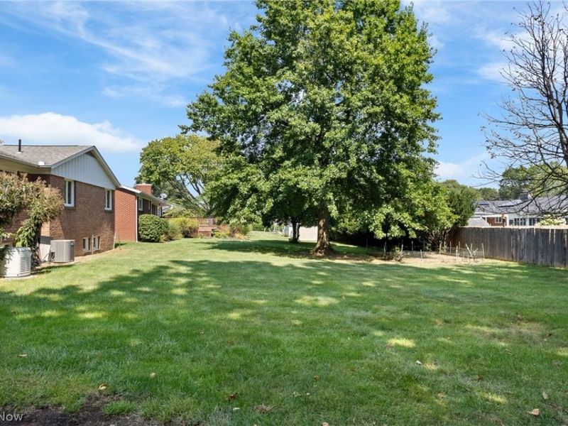 204 Sutton Avenue NE, North Canton, OH 44720 Photo 31