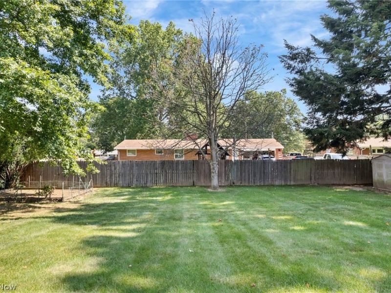 204 Sutton Avenue NE, North Canton, OH 44720 Photo 32