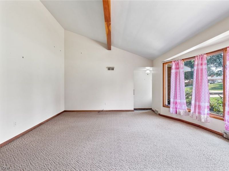 204 Sutton Avenue NE, North Canton, OH 44720 Photo 6