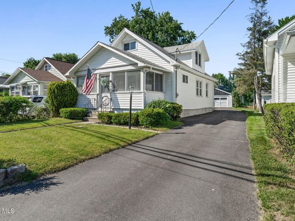 370 Princetown Road, Schenectady, NY 12306