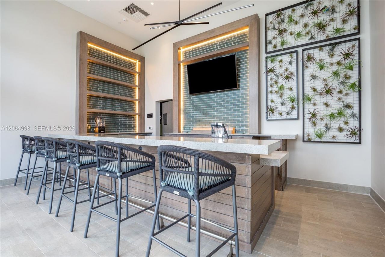 4010 S Ocean Dr, Unit R1609, Hollywood, FL 33019 Photo