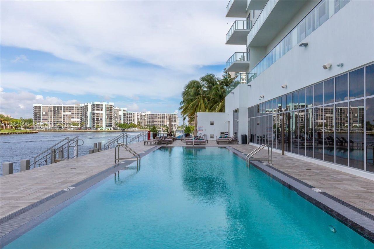 4010 S Ocean Dr, Unit R1609, Hollywood, FL 33019 Photo