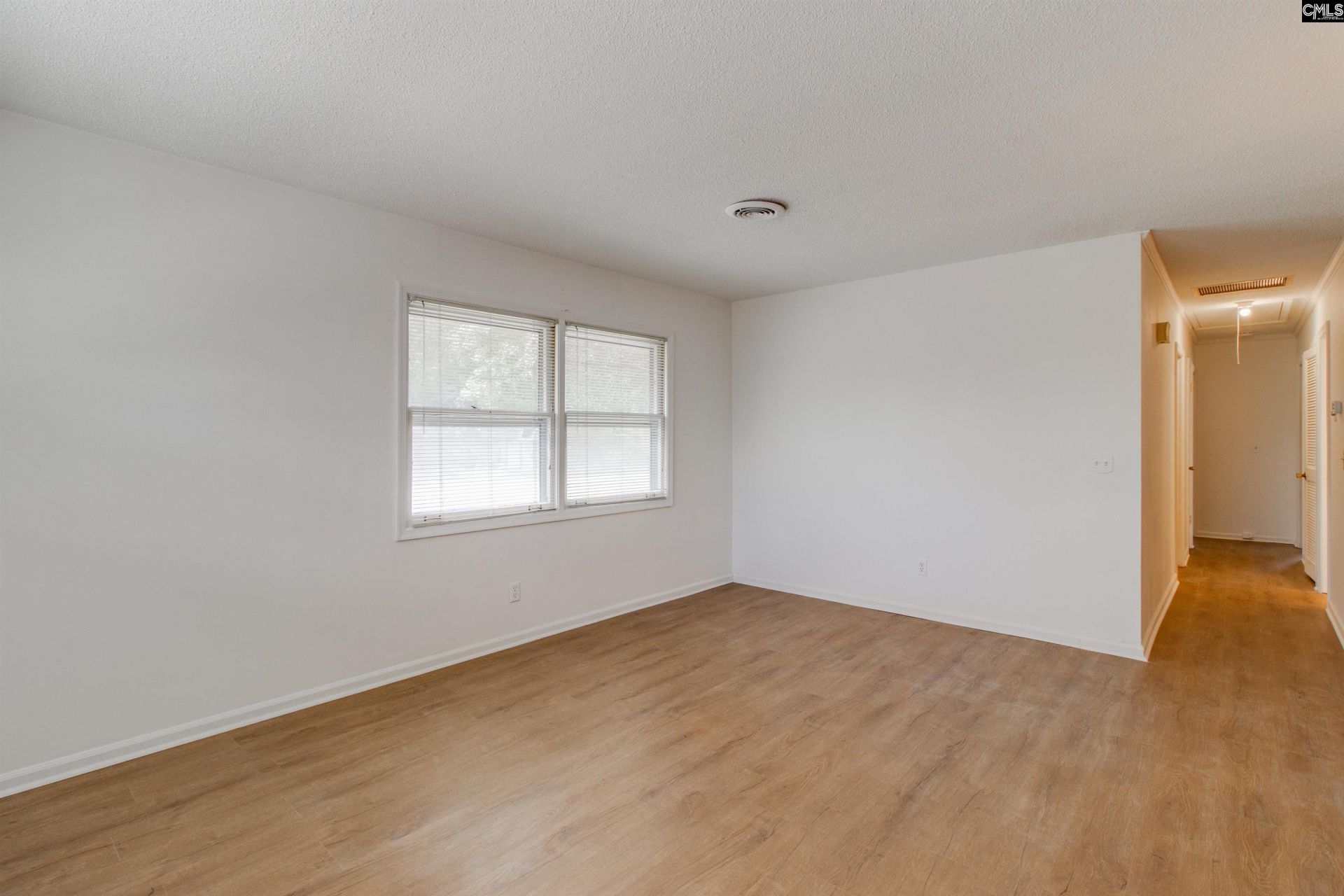 5219 Enfield Drive Photo 11