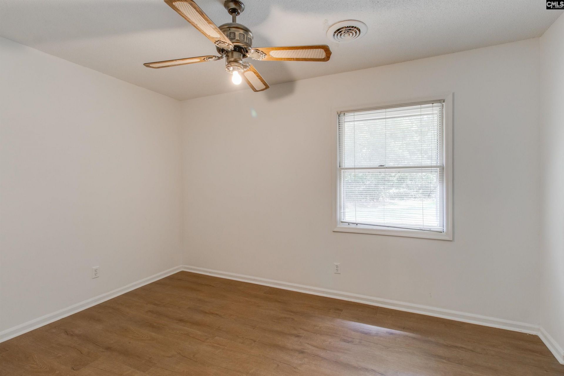 5219 Enfield Drive Photo 15