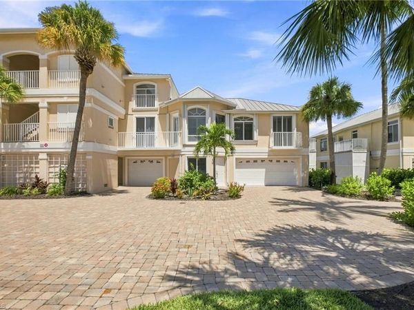 271 Lenell RD, Unit 4, FORT MYERS BEACH, FL 33931