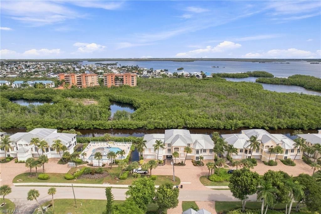 271 Lenell Rd, Unit 4, Fort Myers Beach, FL 33931 Photo