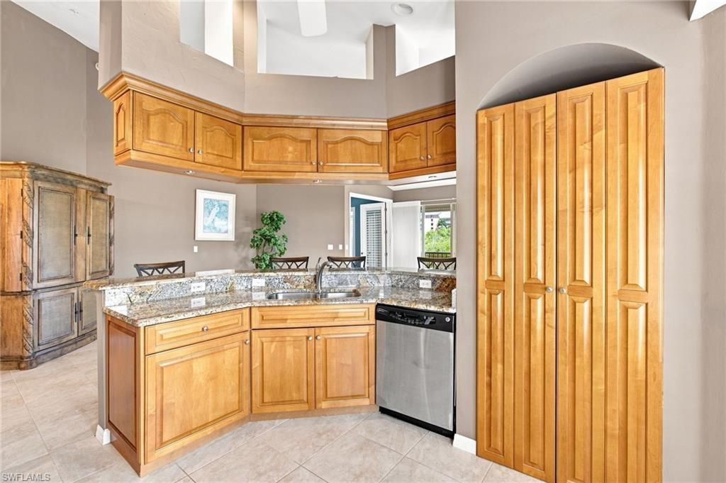 271 Lenell Rd, Unit 4, Fort Myers Beach, FL 33931 Photo
