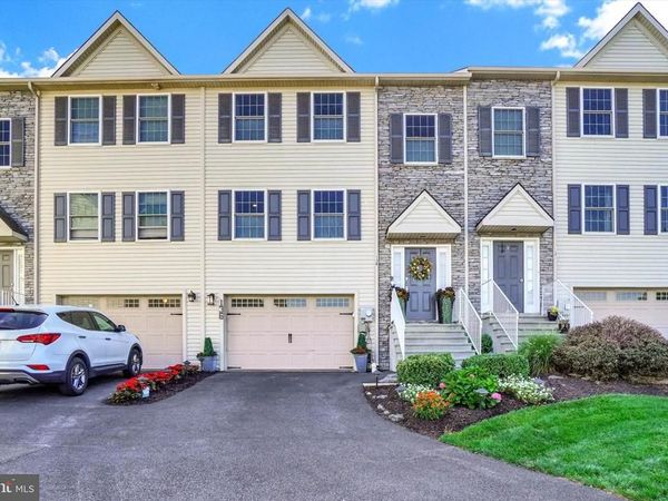 136 GENTLEMENS WAY , LANCASTER, PA 17603