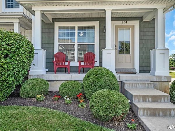 201 Countryshire Drive , Lake St Louis, MO 63367