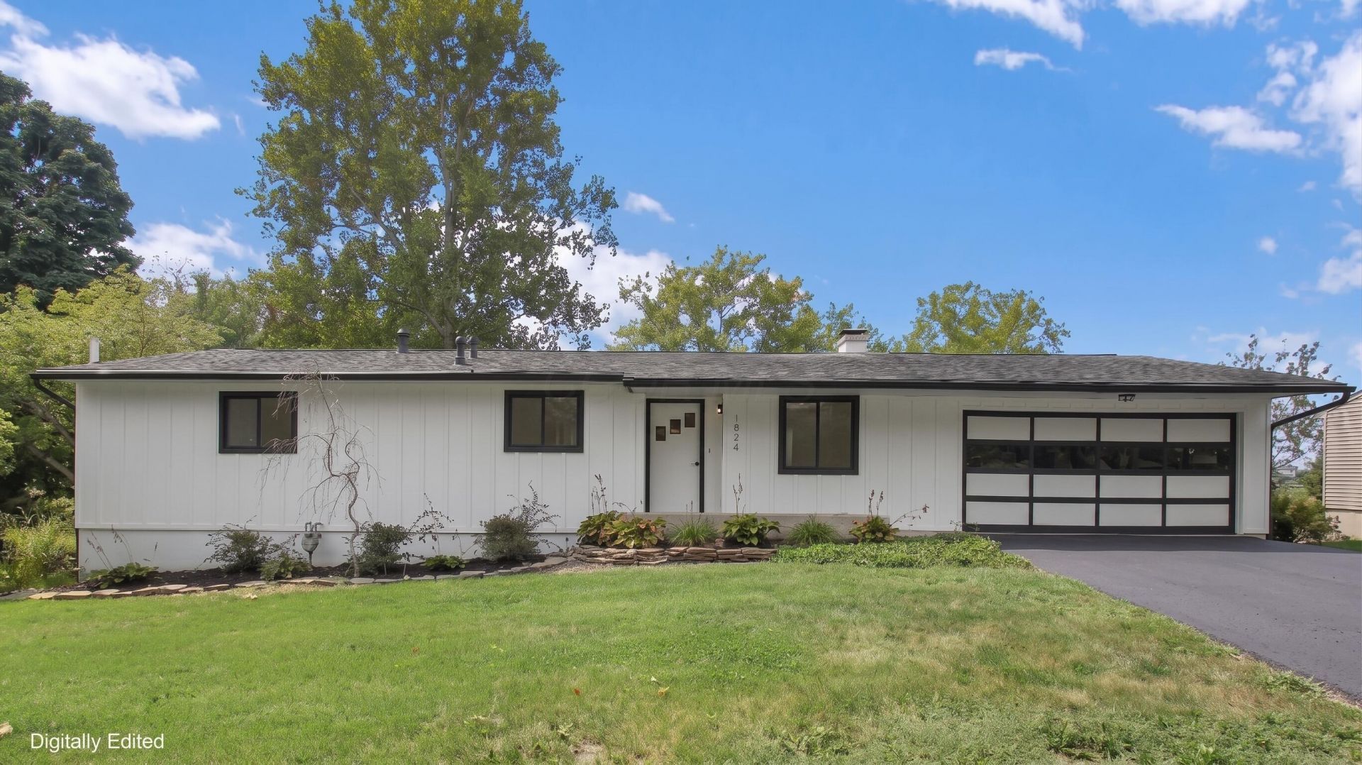 1176 Cambridge Place , Circleville, OH 43113 Main Photo