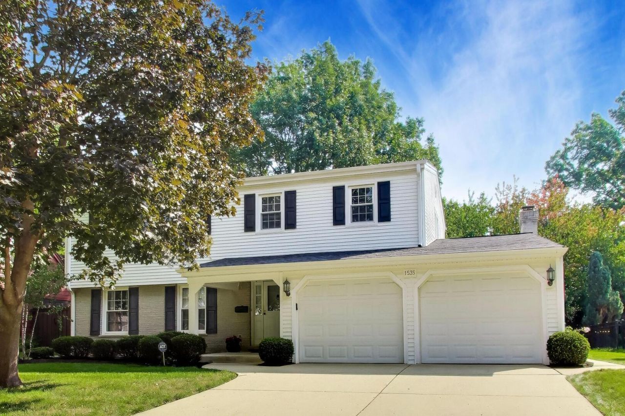 1535 N Haddow Avenue , Arlington Heights, IL 60004