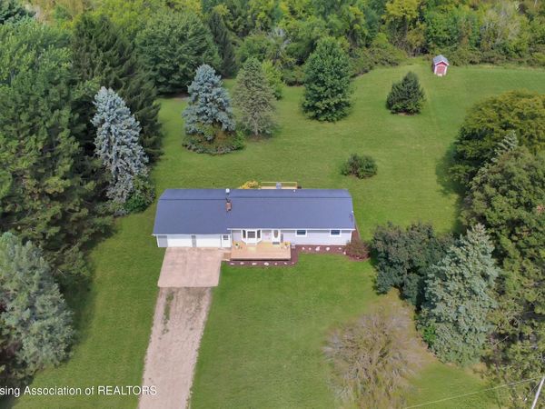 4984 W Lehman Road, DeWitt, MI 48820