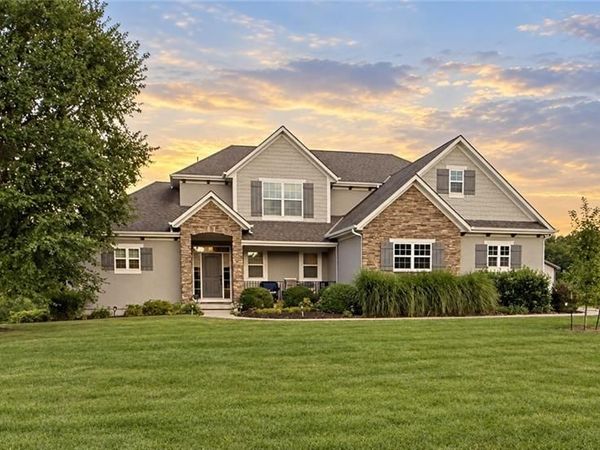 17625 Rock Island Drive, Pleasant Hill, MO 64080