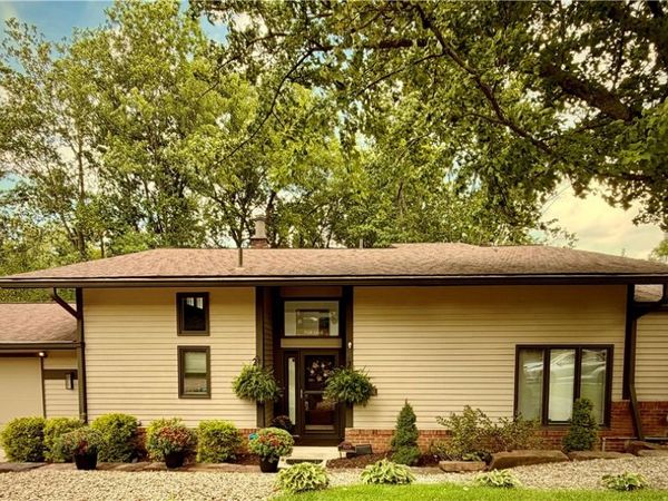 7019 Windward Hills Drive, Unit 011, Brecksville, OH 44141