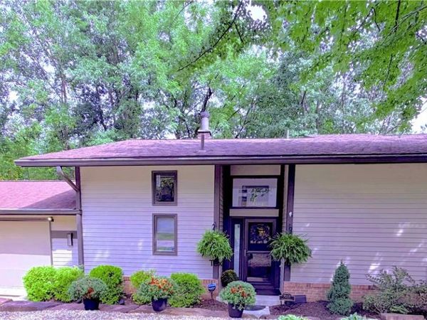 7019 Windward Hills Drive, Unit 011, Brecksville, OH 44141