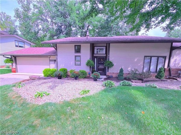 7019 Windward Hills Drive , Unit 011, Brecksville, OH 44141