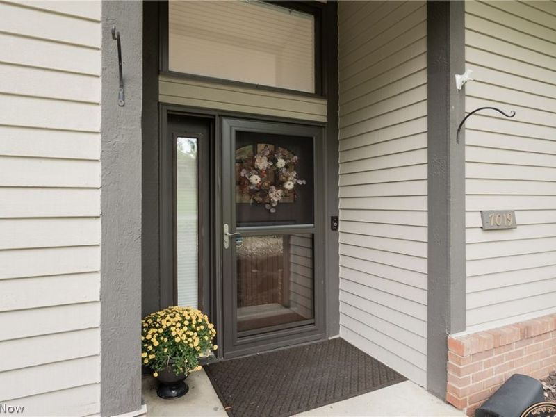 7019 Windward Hills Drive, Unit 011, Brecksville, OH 44141 Photo 2