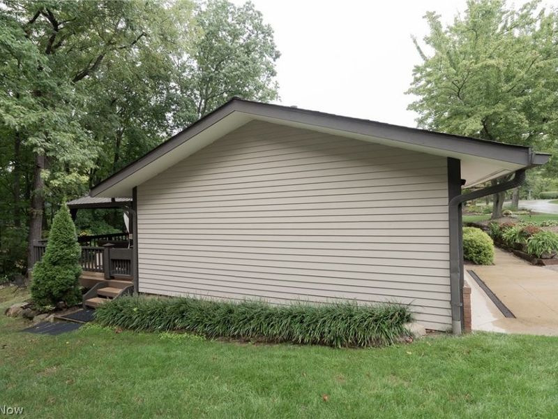 7019 Windward Hills Drive, Unit 011, Brecksville, OH 44141 Photo 3