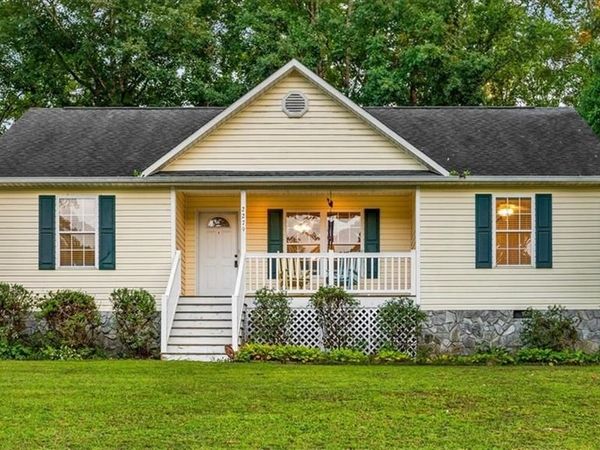 2279 Regency Drive, Randleman, NC 27317