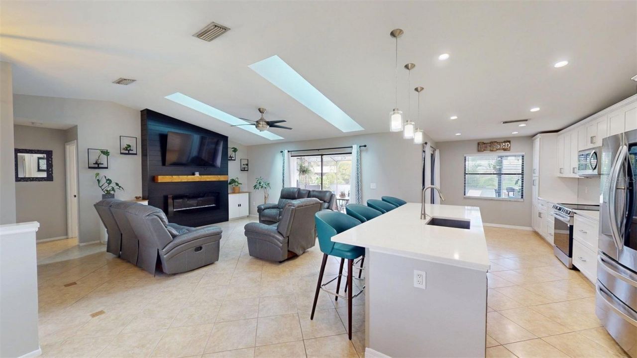 2461 Gold Oak Court E, Sarasota, FL 34232 Photo