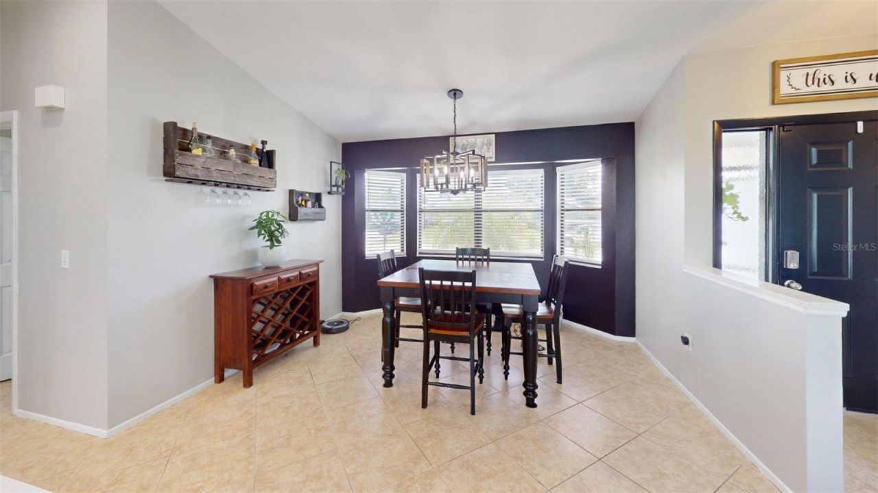 2461 Gold Oak Court E, Sarasota, FL 34232 Photo