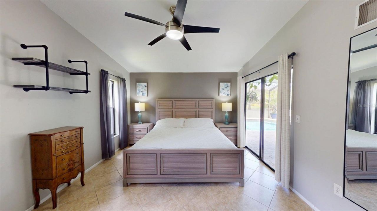 2461 Gold Oak Court E, Sarasota, FL 34232 Photo