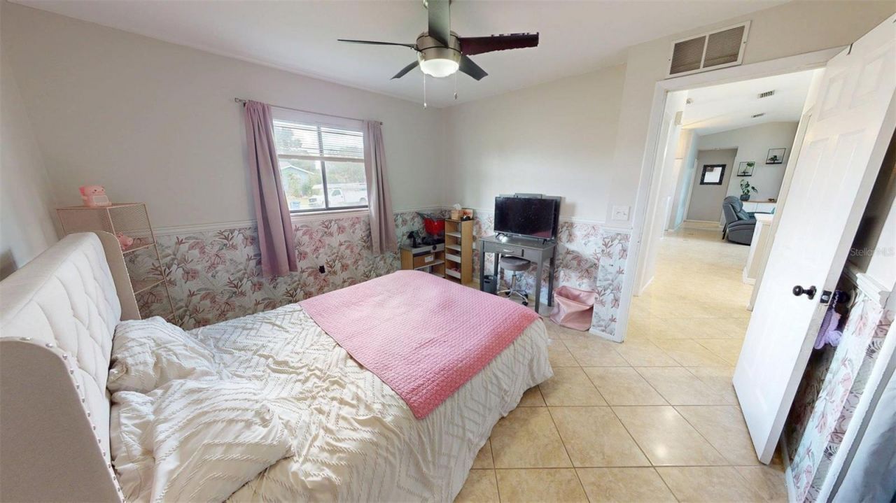 2461 Gold Oak Court E, Sarasota, FL 34232 Photo