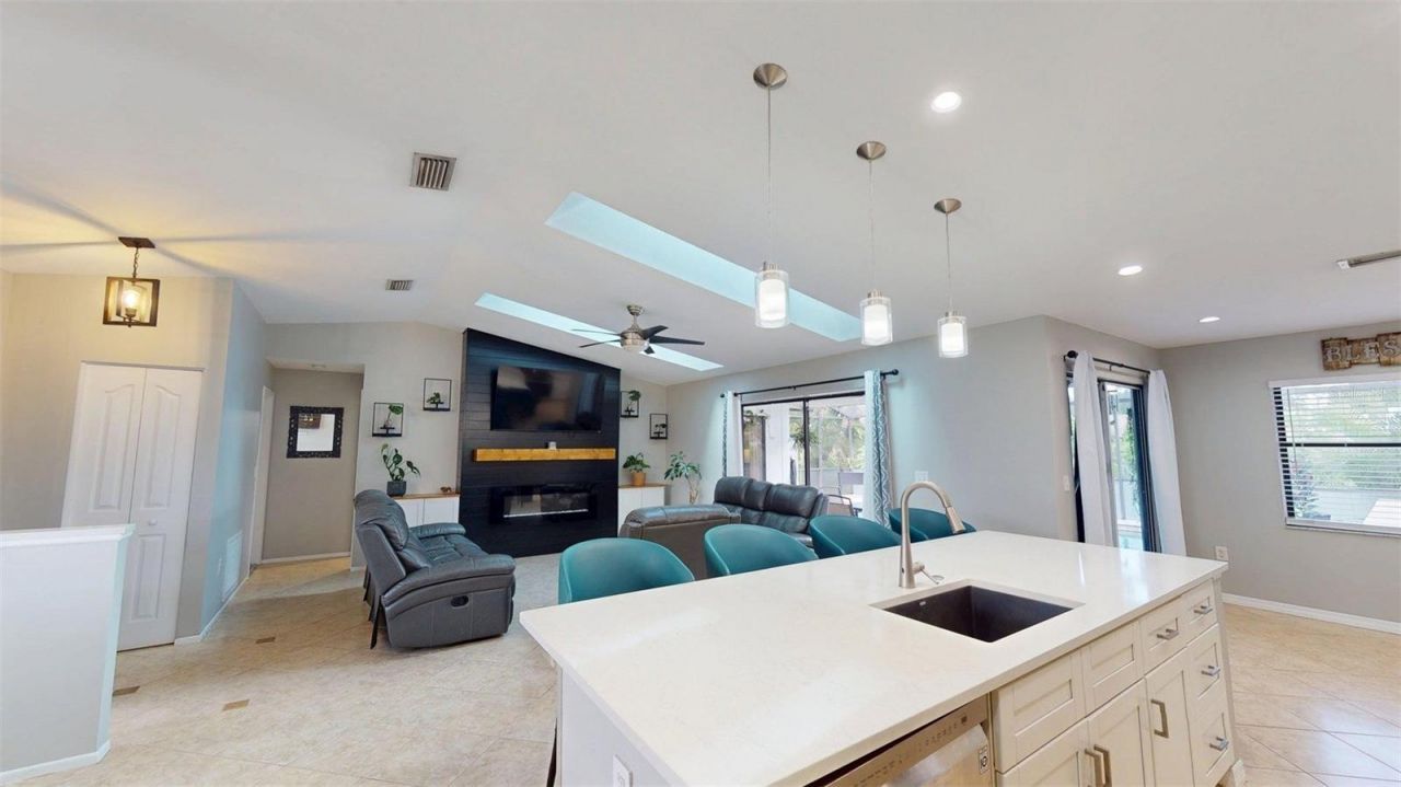 2461 Gold Oak Court E, Sarasota, FL 34232 Photo