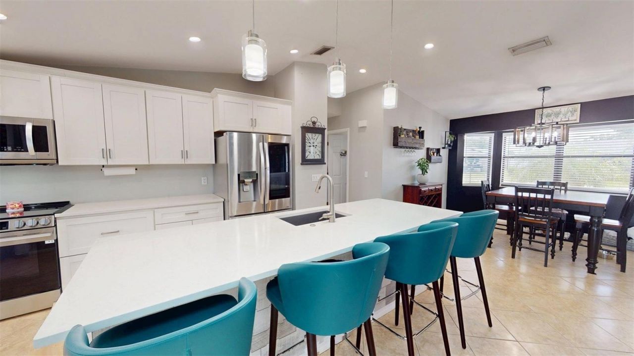 2461 Gold Oak Court E, Sarasota, FL 34232 Photo