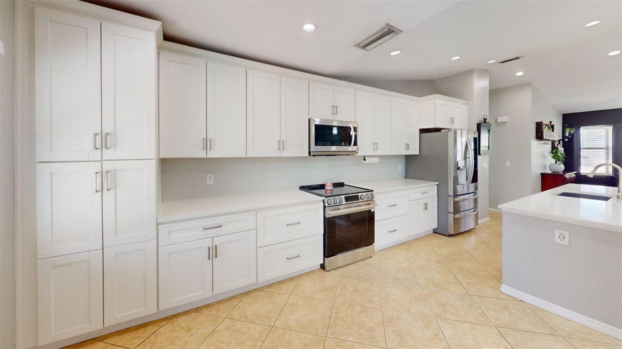 2461 Gold Oak Court E, Sarasota, FL 34232 Photo