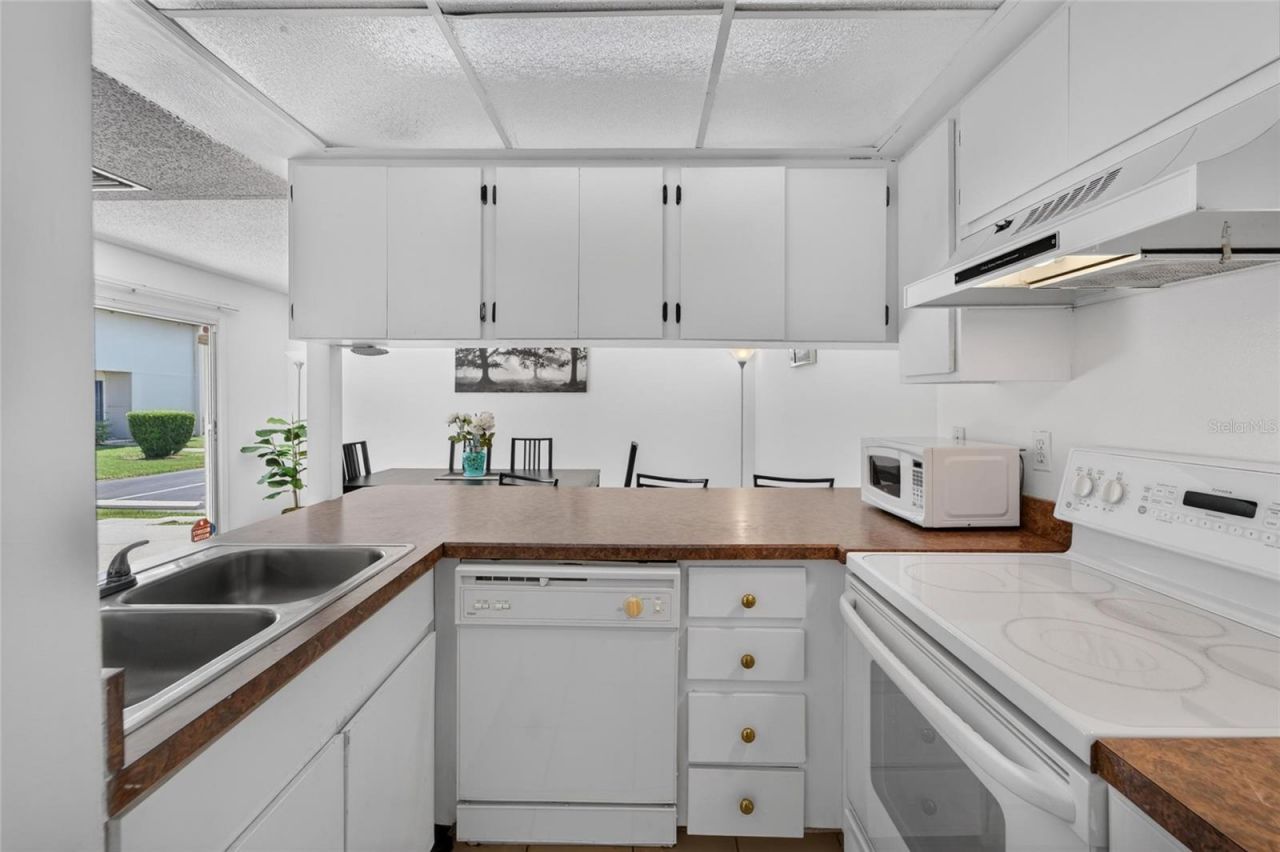 1131 Longfellow Road, Sarasota, FL 34243 Photo