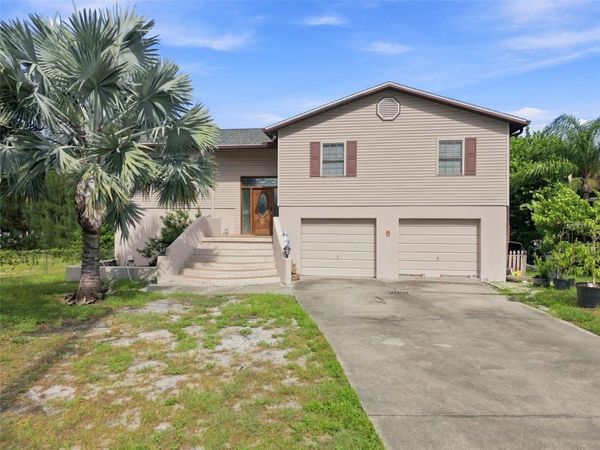 5 VENETIAN COURT , TARPON SPRINGS, FL 34689