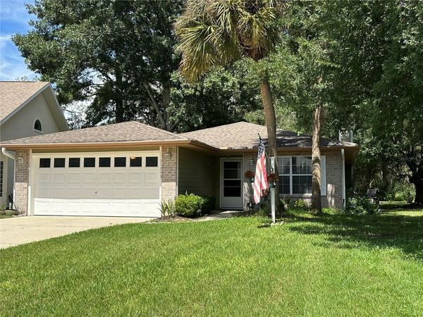 11793 CREEK DRIVE , ALACHUA, FL 32615