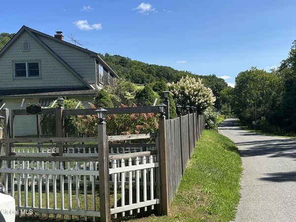 199 Flints Crossing, Canaan, NY 12029
