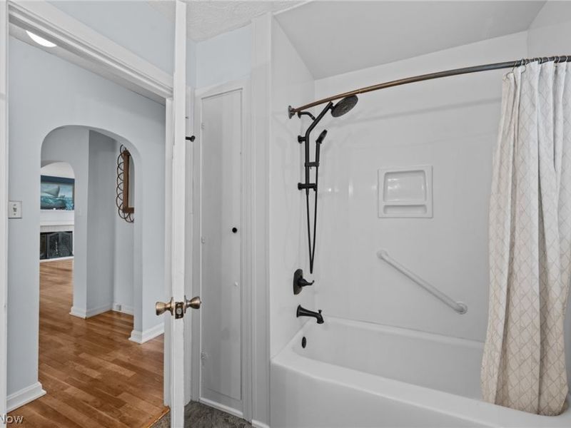 1508 Thornapple Avenue, Akron, OH 44301 Photo 25