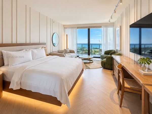2201 Collins Ave, Unit 807, Miami Beach, FL 33139