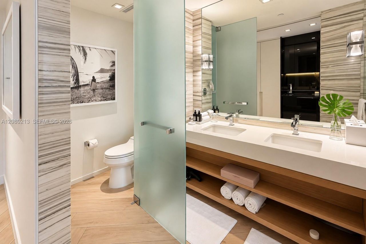 2201 Collins Ave, Unit 807, Miami Beach, FL 33139 Photo